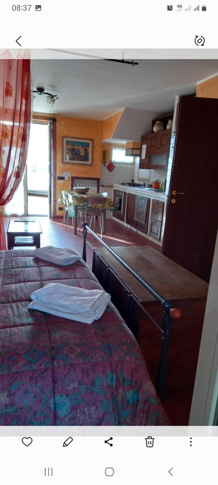 A Santy'S House 1Piano-No Lift-Shuttle A Pagamento-Raggiungibile A Piedi Aeroporto-Fermata Bus Fiera Di Roma A 3 Minuti-Air Condiz Ed Extra Bed For A Fee A Pagamento Apartment Fiumicino Bagian luar foto